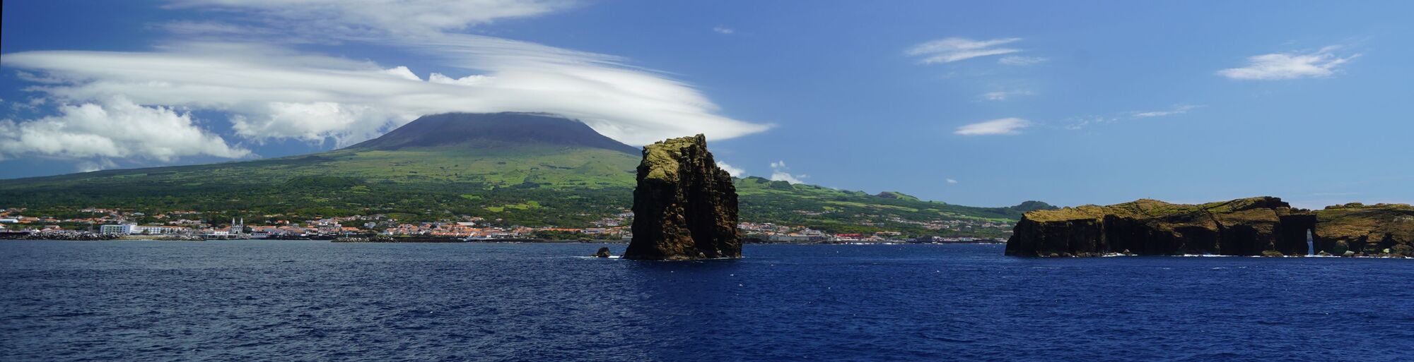 Approaching Pico island from Faial